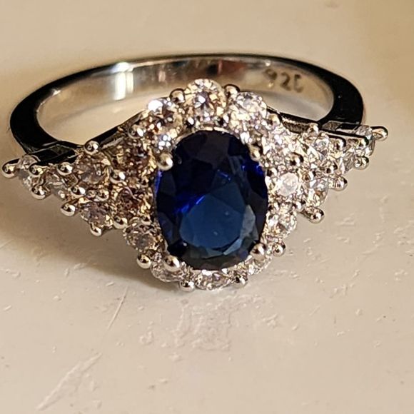 BLUE OVAL SIDE ACCENTS RING - Picture 7 of 7
